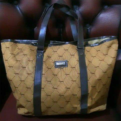 hazzys Tote Bag