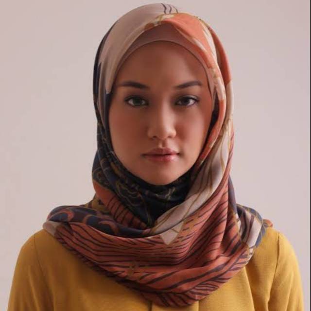 Preloved Neoma scarf Kami Idea arapawa