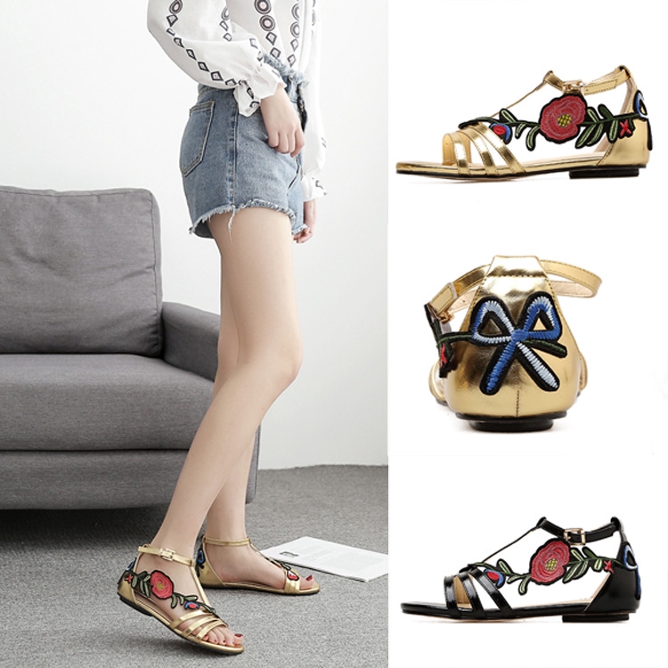 Sandal Selop Flat Platform Open Toe Aksen Bordir Bunga Sandal Selop Flat Platform Open Toe Aksen Bordir Bunga