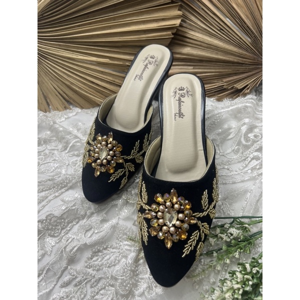 sepatu wedding wanita hitam buludru nadila 7cm tahu