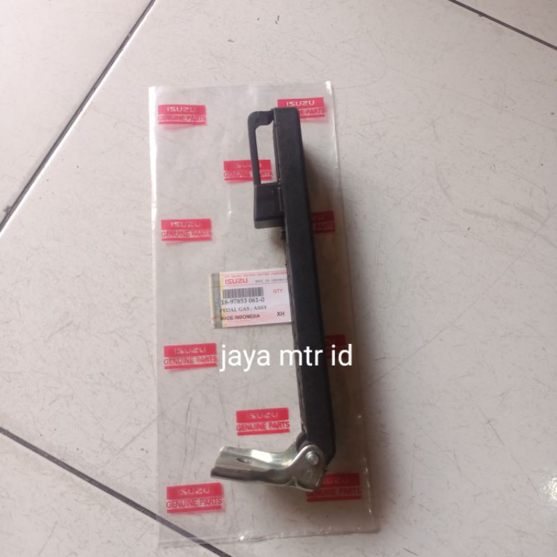 pedal gas Isuzu Elf NHR55 NKR66 NMR71 NLR Traga