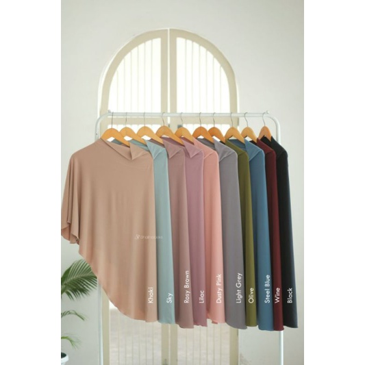 Khimar Yaumi ShalihaLooks