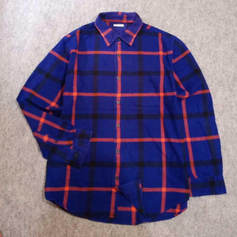 kemeja flannel uniqlo (GU) plaid veterano outer casual ootd pria second original pria murah