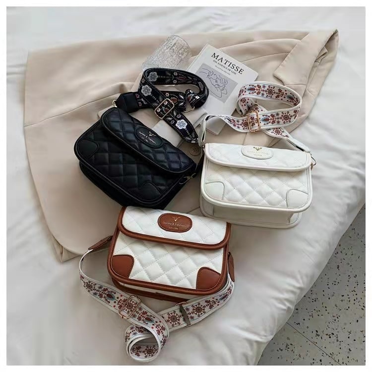 GI 106 RISCE TAS SELEMPANG IMPORT WANITA CEWEK PEREMPUAN JAKARTA BATAM JT ZC 4619 LT 1988