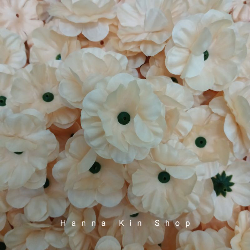 Bunga Suyok Cream Salem 5cm isi 100