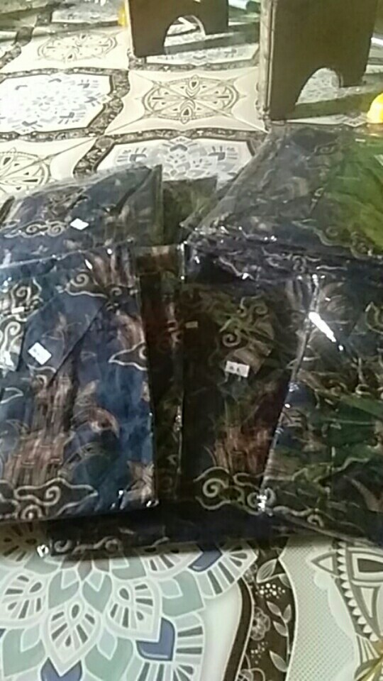 Maura Couple - Sania Ruffle Batik Couple Ori Ndoro Jowi Dnt Garansi Termurah Shopee - Pinguin Gurita