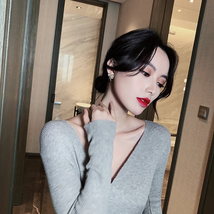 Anting Gantung Panjang Tusuk Gaya Korea Motif Geometri Aksen Hollow Untuk Perhiasan Wanita-8