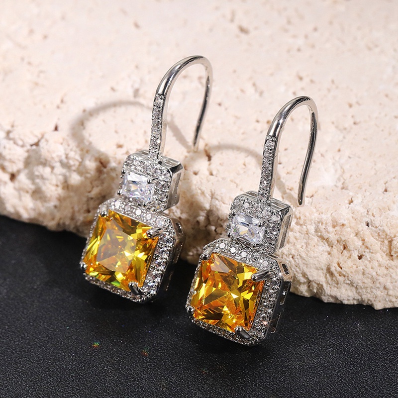 Anting Tusuk Gantung Wanita Hias Cubic Zirconia Warna Kuning Bling Untuk Pernikahan / Tunangan / Pesta