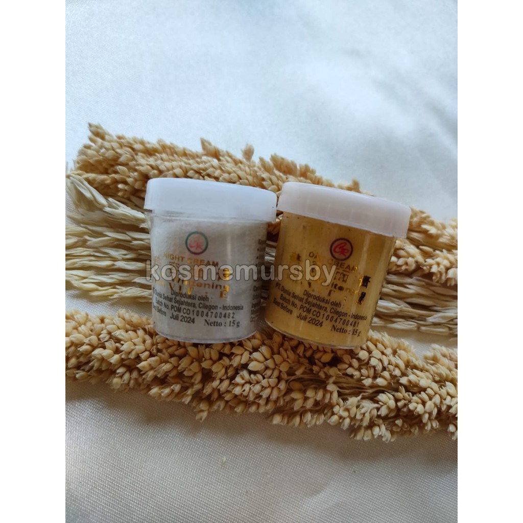 Cream CR uv Whitening Siang dan Malam ( 1PAKET)