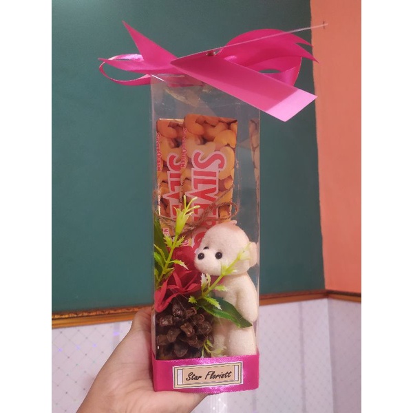 

Kado valentine coklat silverqueen besar 62 gr boneka