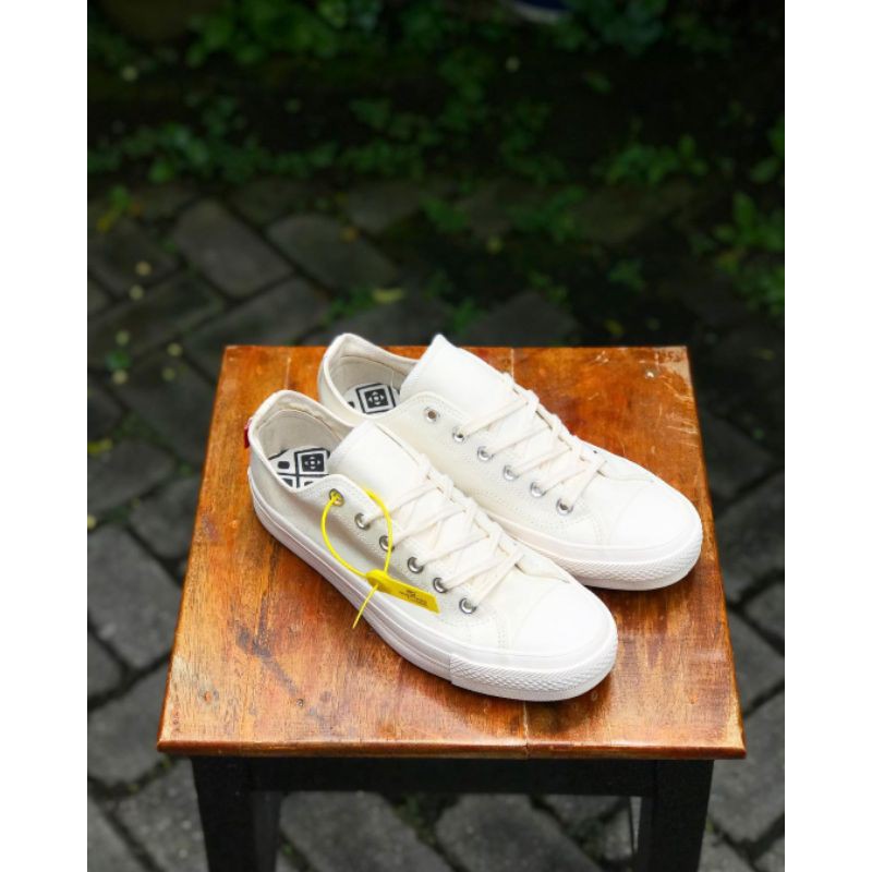 NOBRANDS PARCHMENT LOW WHITE NOBRANDS FOOTWEAR TPS PARCHMENT WHITE LOW ORIGINAL SEPATU PUTIH POLOS