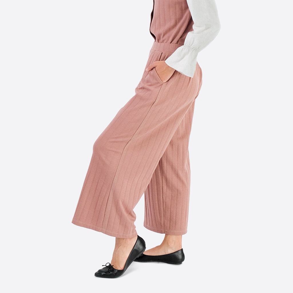 Isla Kimi Set Velvet - Friska Pants - Pakaian Wanita - Blouse Korea - Textured Knit Cotton-FRISKA PANTS