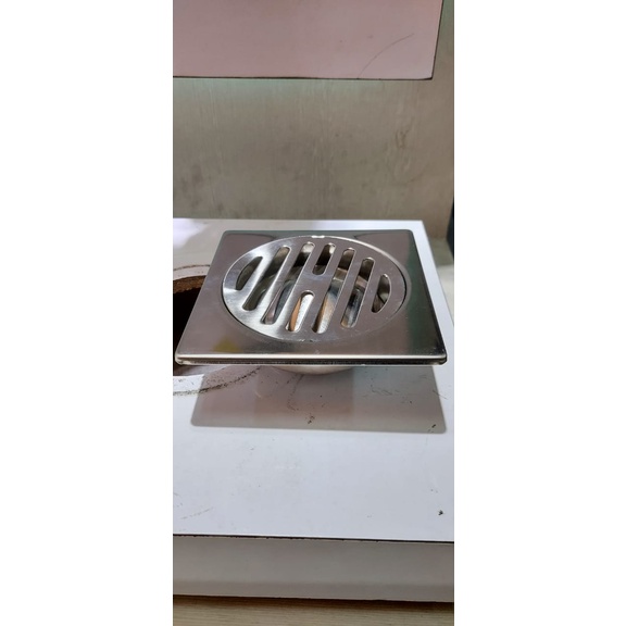 Saringan Got Air / Floor Drain Model Toto Stainless