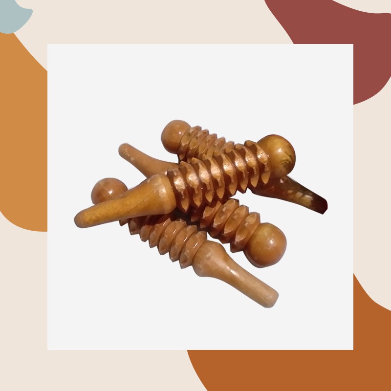 ALAT PIJAT REMAS TANGAN DWI FUNGSI BAHAN KAYU UNTUK TELAPAK TANGAN DAN KAKI