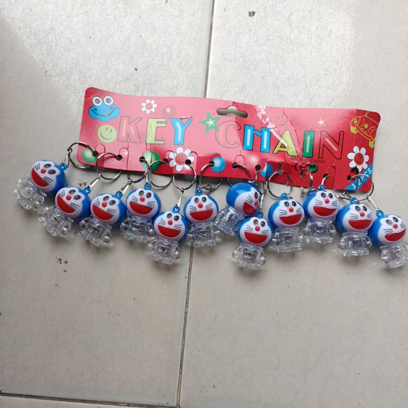 Gantungan Kunci lampu motif doraemon