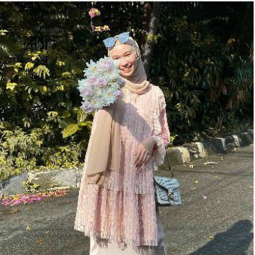Alice blouse by vanilla hijab