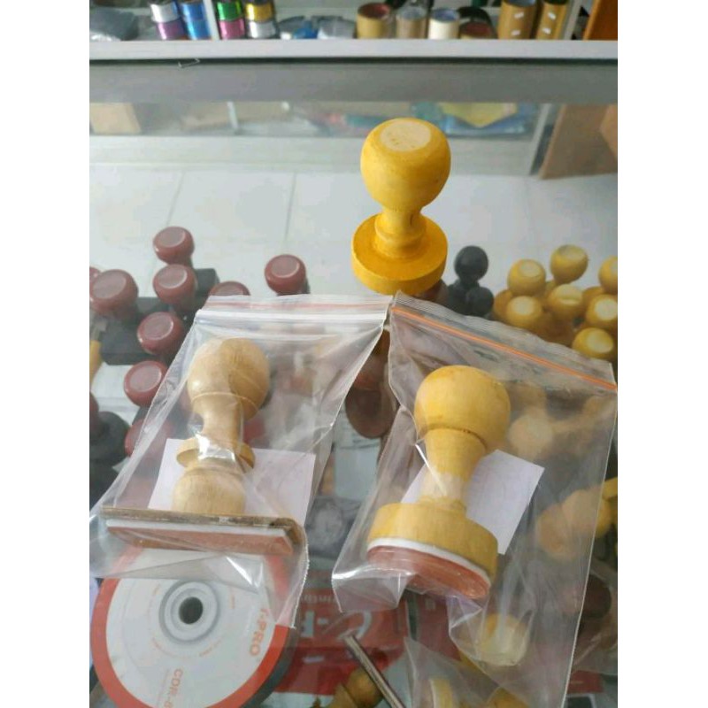 

Stempel Kayu / Random