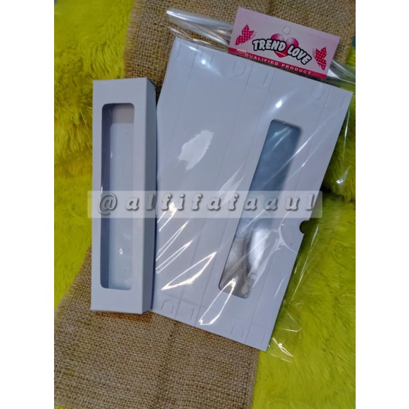

BOX SOUVENIR PUTIH/KOTAK SOUVENIR PUTIH ISI 12pcs (1 LUSIN) UNTUK KEMASAN SENDOK, GARPU MAKAN