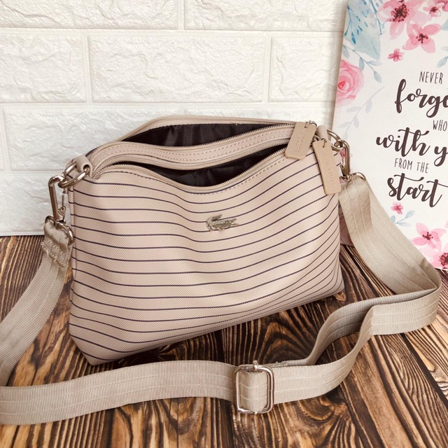 BEST SELLER TAS WANITA LACOSTE SLING BAG 2RUANG GARIS