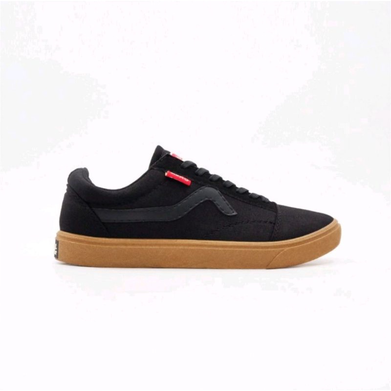 Aerostreet Massive Hitam Hitam Gum BNIB - Sepatu Sneakers Casual