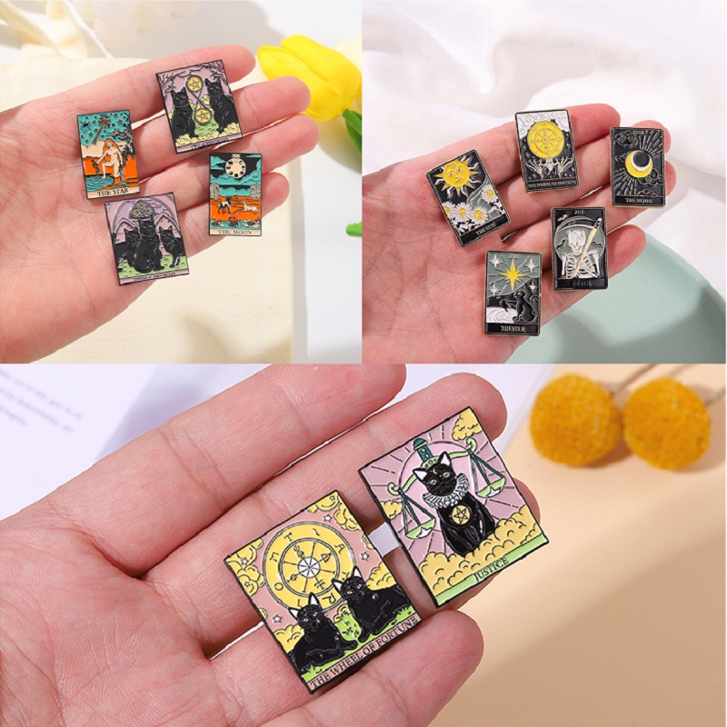 Bros Pin Enamel Desain Kompas / Tengkorak / Bulan / Matahari Gaya Punk Untuk Anak