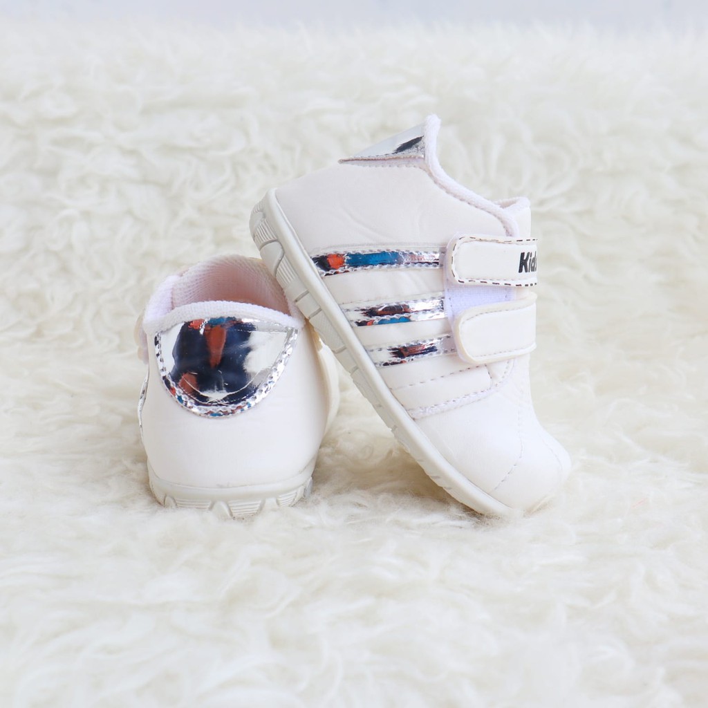 Sepatu Bayi Laki Laki Sol Karet Tebal White Polish