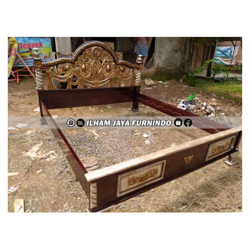 DIPAN TEMPAT TIDUR TIARA JATI NATURAL GOLD MARMER JEPARA UK 160 - IJF131