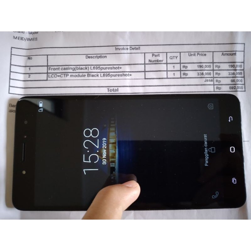 lcd hisense + kerangka depan HS-L695 baru tapi bekas fullset