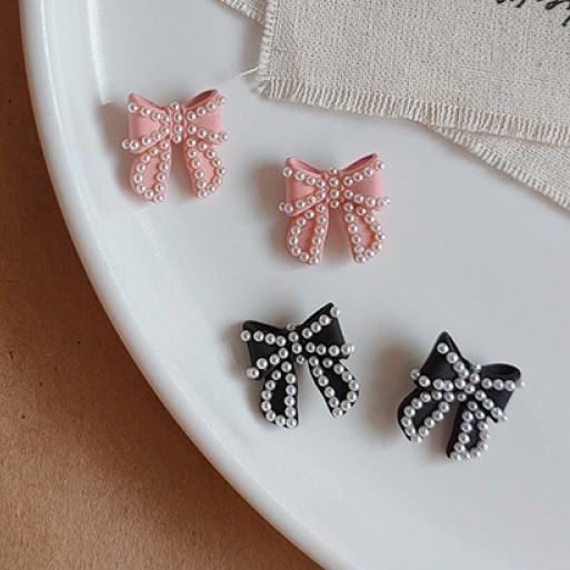 Anting Klip Tanpa Tindik Desain Pita Geometri Hias Mutiara Imitasi Warna Hitam Putih Untuk Wanita