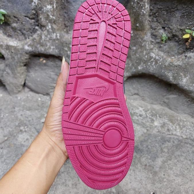 Sepatu Air Jordan 1 Low Noble Red Malikaikha