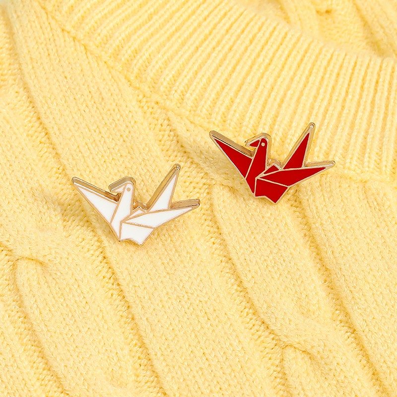 Origami Paper Crane Soft Enamel Pin Classic Paper Airplane  Brooch Badge Enamel Pins Badges Jewelry Brooches for Geek