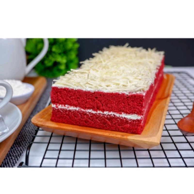 

Red Velvet cake premium, yazid cake banjarmasin, kue ultah kado wisuda cemilan manis, bolu
