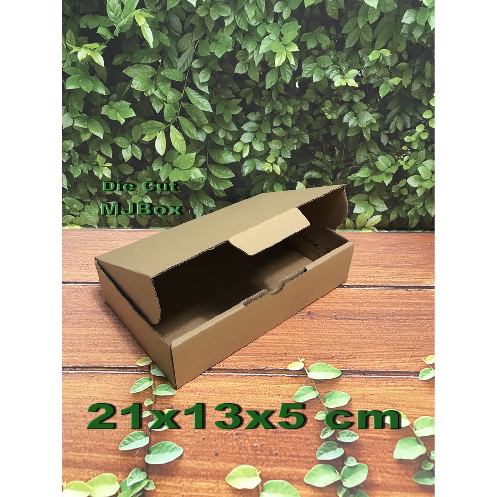

KARDUS UK.21x13x5 CM..DIE CUT KOTAK KARTON UNTUK PACKING BROWNIES- AKSESORIS - MODEL BOX PIZZA
