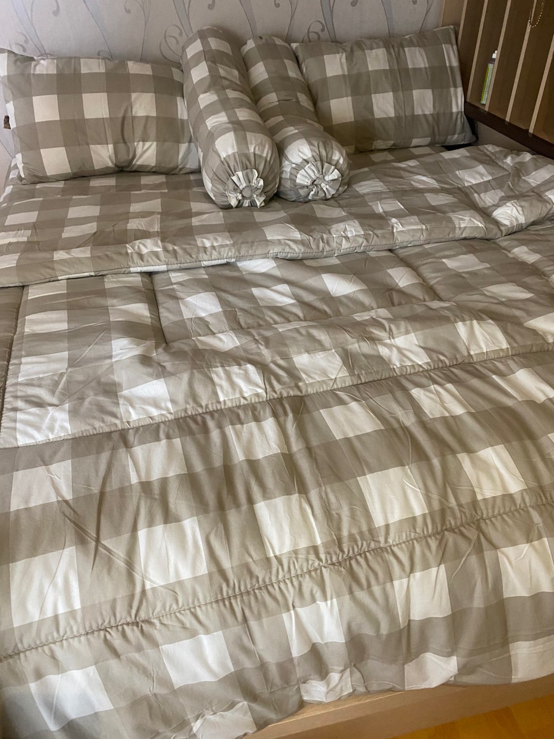 Bedcover Murah Motif Kotak Emily Collection Katun Lokal Elbhe Ukuran Double |uk 160x200 |uk 180x200