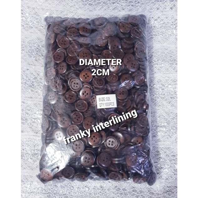 KANCING KAYU LEBAR 2CM 4 LOBANG BUNGKUS BESAR ISI 1000PCS