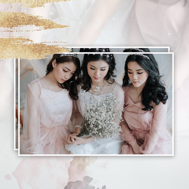 𝙏𝙪𝙩𝙪𝙡𝙡𝙚 Crystal Clear Pearlie Robe Peachy