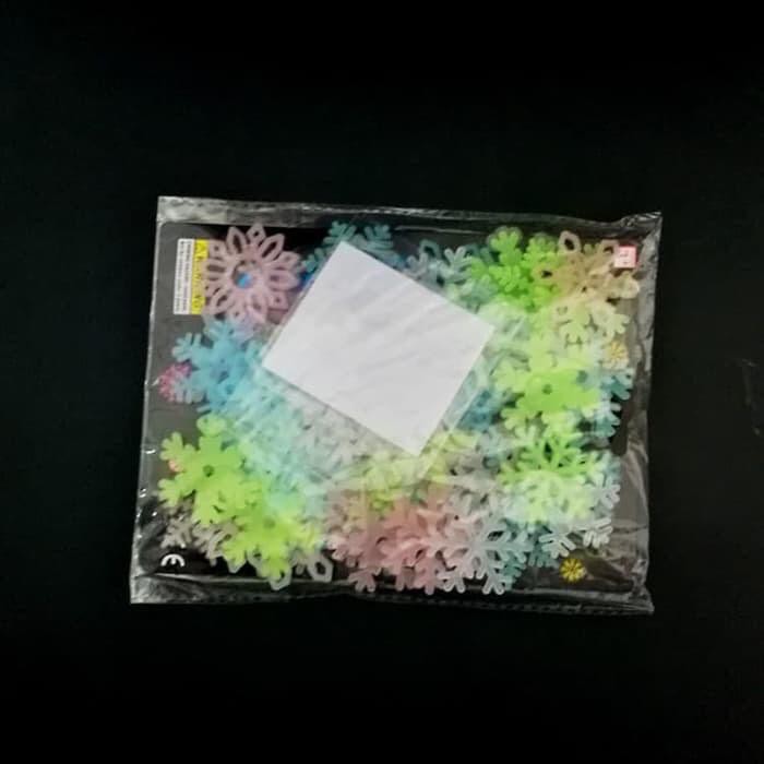 [Snow] Sticker Salju Snow Snowflakes Snowflake Glow in the Dark isi +- 50pcs Random Colour