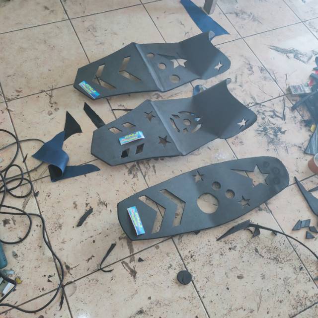 Plat jok motor vixion lubang set matras