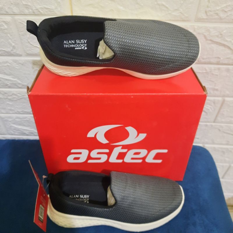 astec devon jr walking shoes black