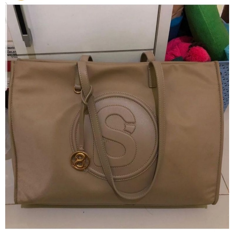 ❌ sold ❌ buttonscarves bag preloved aaliya tan