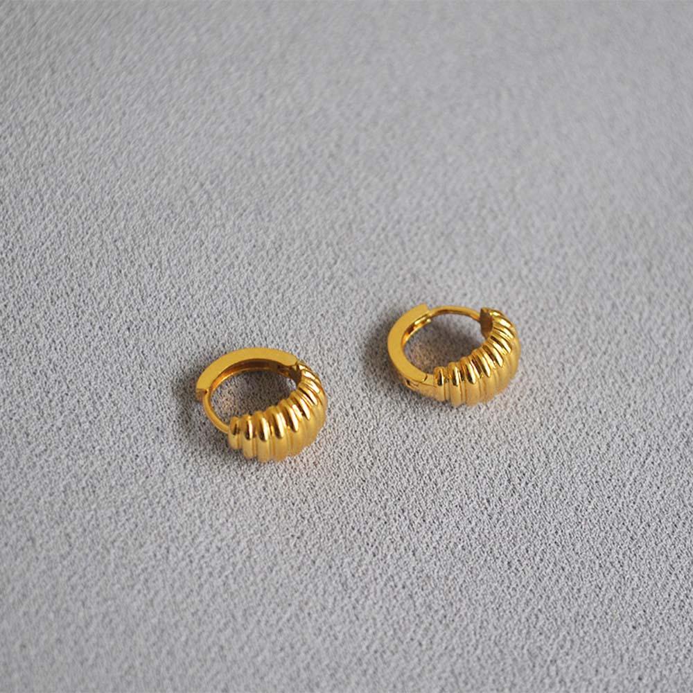 Agustinina Anting Hoop Kepribadian Sederhana Wanita Tanduk Hexagonal Gadis Stud Earrings