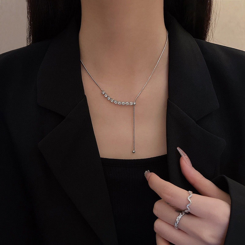 Kalung Bahan Titanium steel Dengan Liontin Zirkon Untuk Wanita