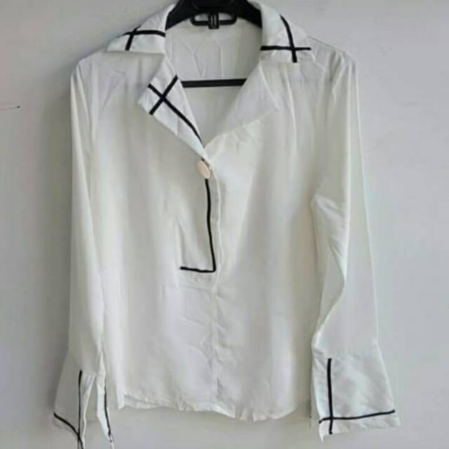 Kemeja Putih Sifon Lengan Panjang