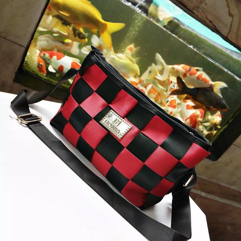 TAS SLEMPANG LISBAN ANYAM