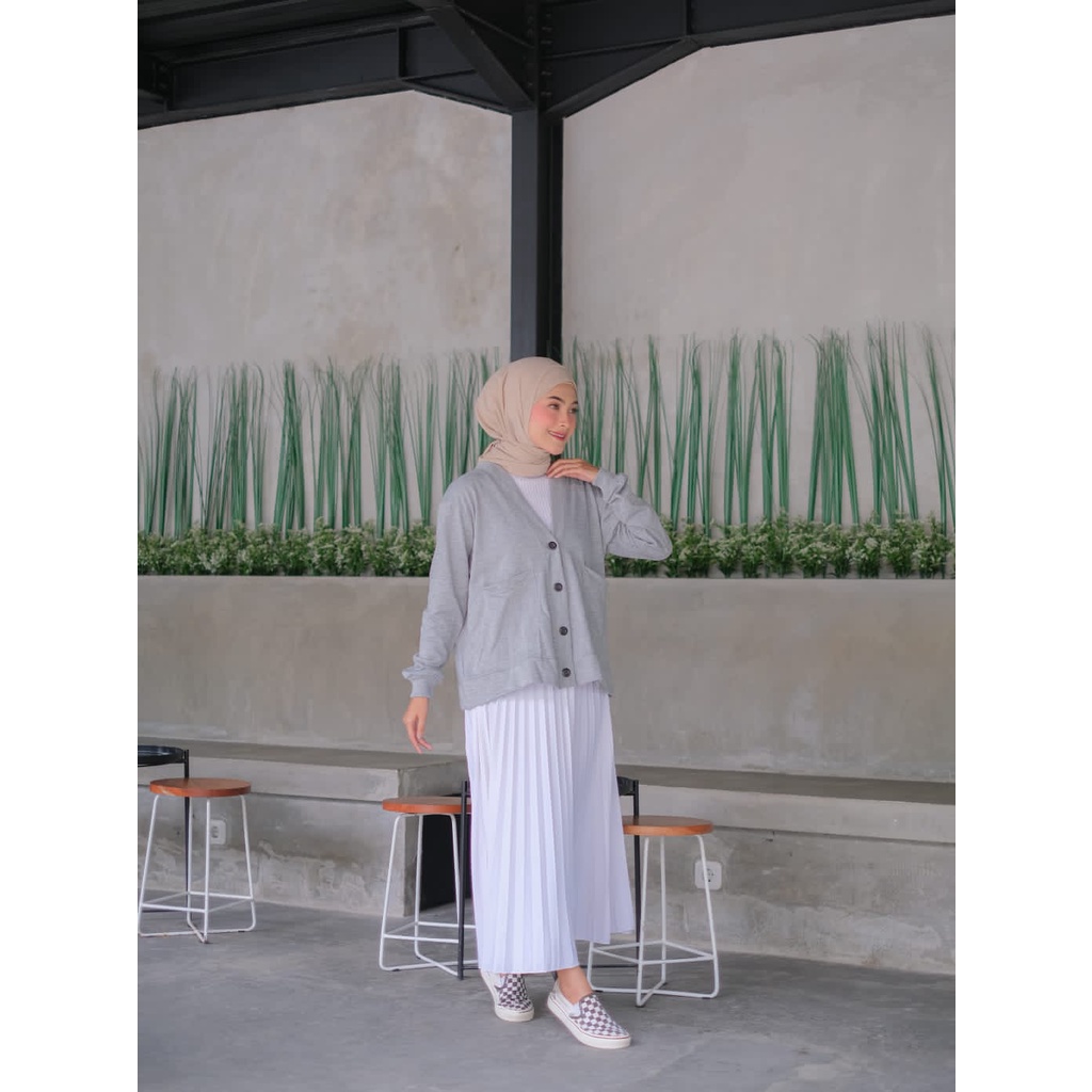 TokoMilkan - Cardigan PREMIUM MADEIRA CARDY | Basic Outer Cardigan Atasan Wanita