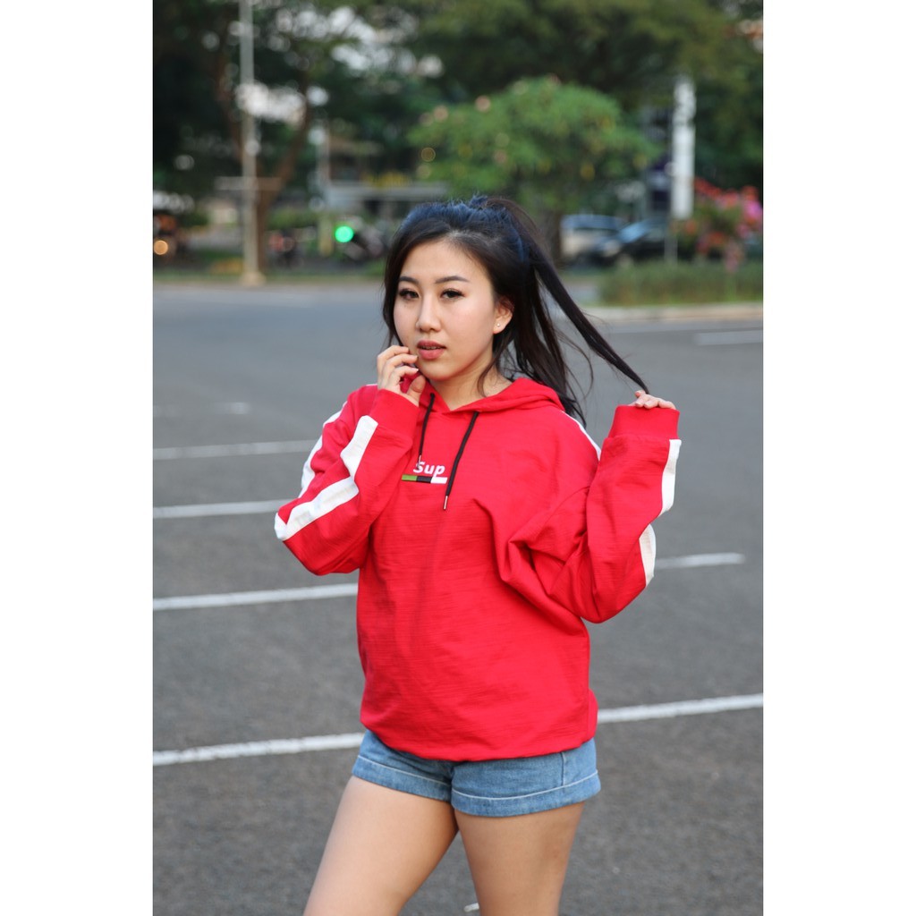 

Hoodie Sup by Qonnoq Official