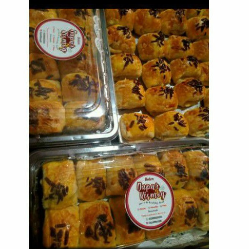 

bolen pisang coklat keju