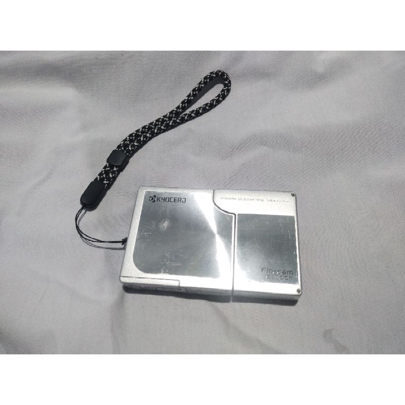 Digital Camera Kyocera Finecame SL300 R Mati