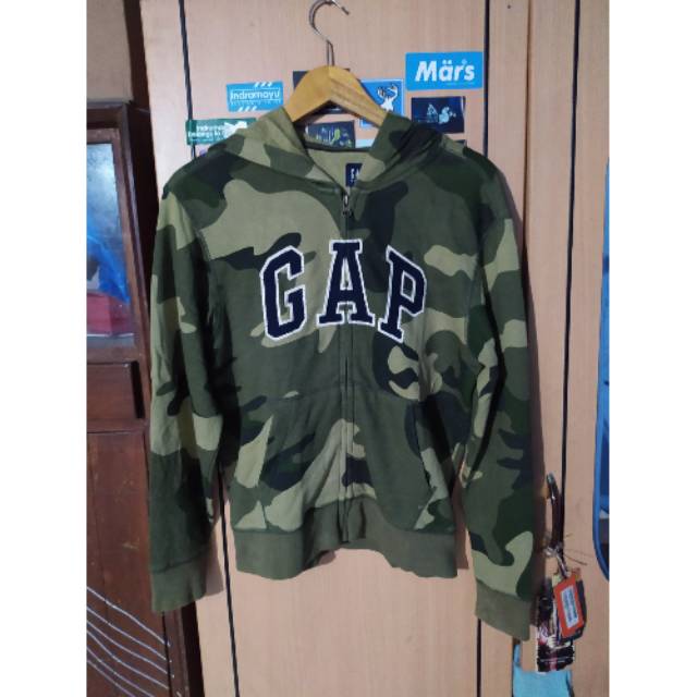 camo gap hoodie