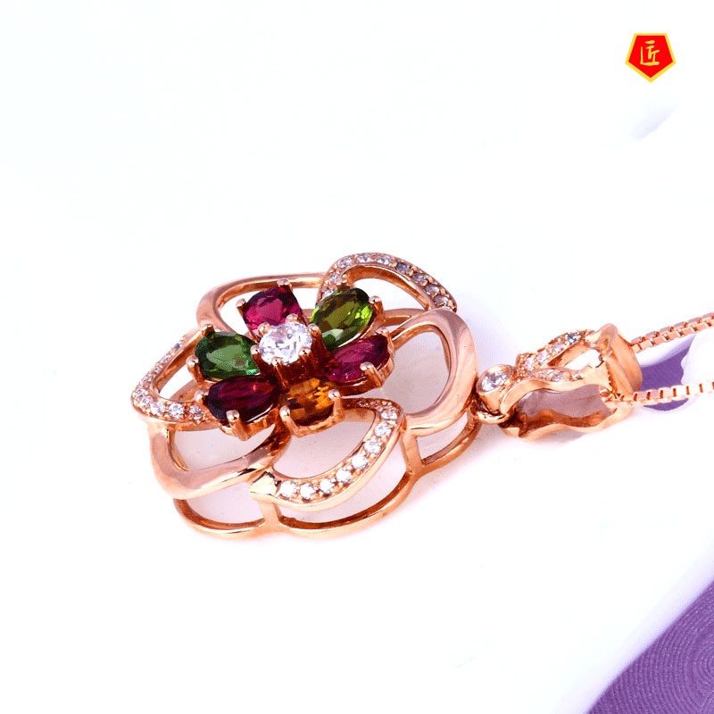 [Ready Stock]Flower Pendant Inlaid Jewel 18K Rose Gold Necklace Fashionable and Elegant